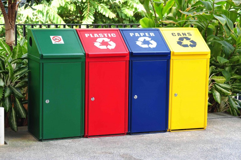 jangan buang sampah ini di tempat sampah